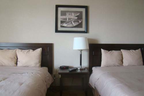 Shoreside Inn Accommodations - Double Rooms